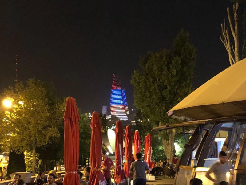 Flame Towers In Baku Light Up In The Colors Of The Armenian Flag Public Radio Of Armenia