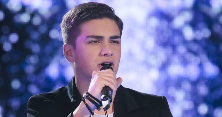 Armenian Hakob Ghasabian in the semi-final of the French The Voice ...