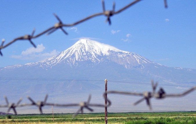 xArmenian-Turkish-border.jpg.pagespeed.i