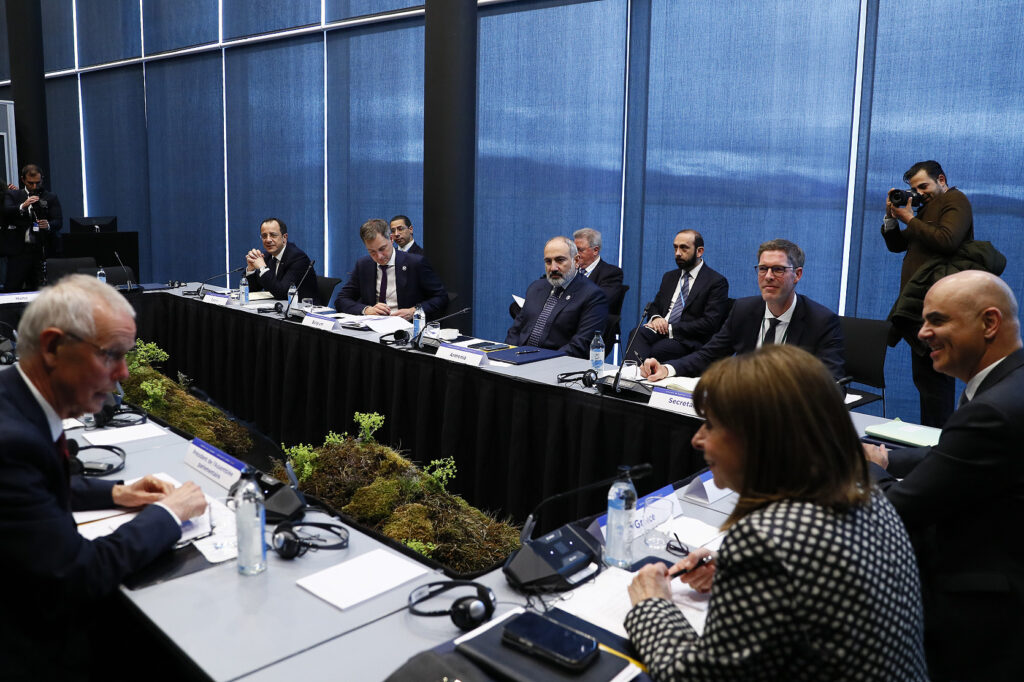 Armenian PM attends 4th Council of Europe summit in Reykjavik Public